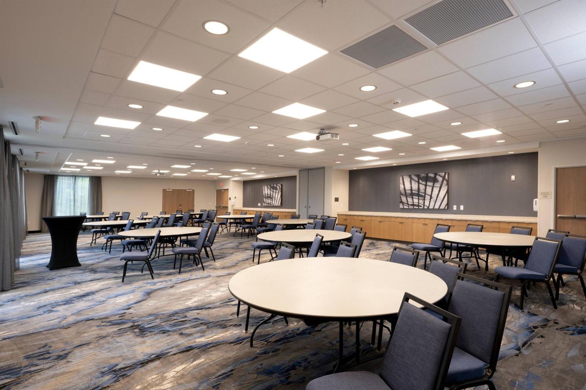 Fairfield Inn & Suites Аркаделфия Екстериор снимка