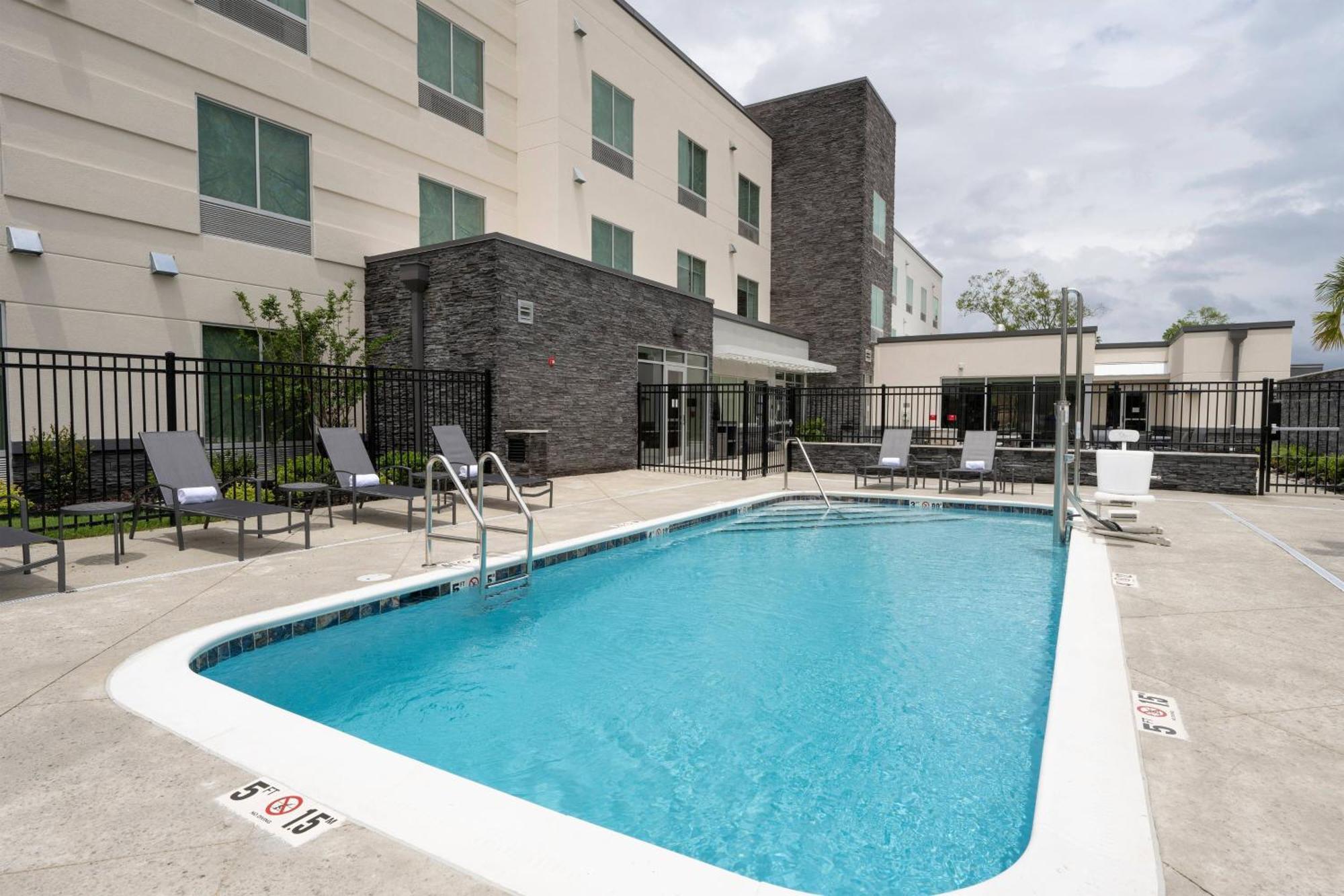 Fairfield Inn & Suites Аркаделфия Екстериор снимка